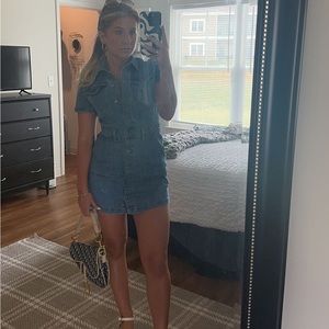 Meet your Posher, Caroline